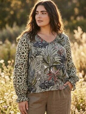 ANTHROPOLOGIE Animal Print Puff Sleeve Top M